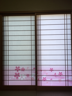 桜のデザイナーズ障子で春をお迎え。